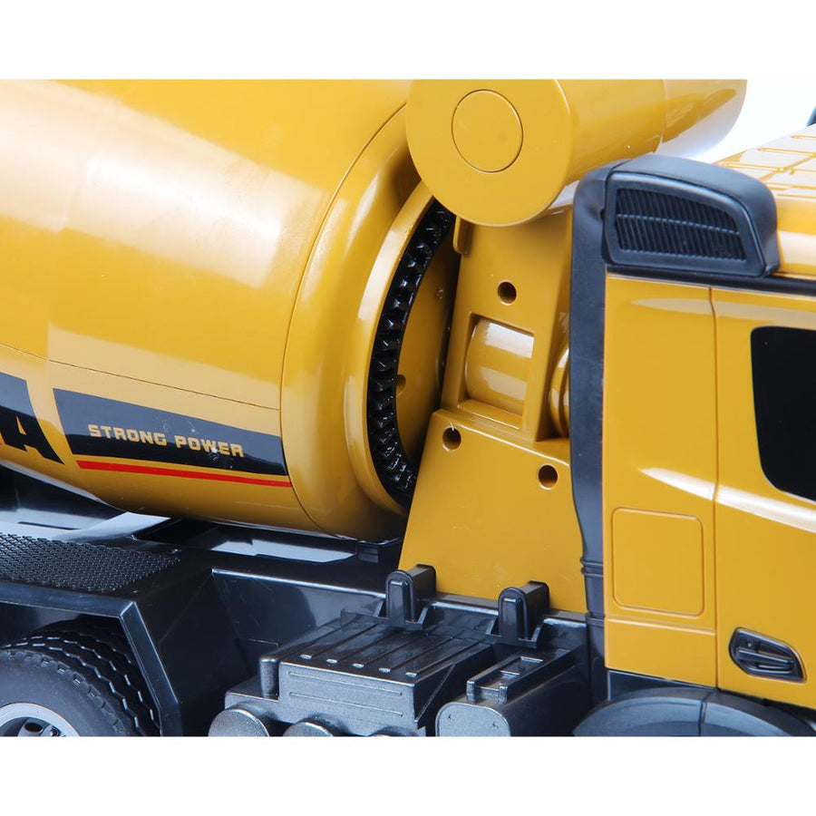 Mudsterz™ RC Mega Concrete Mixer Truck